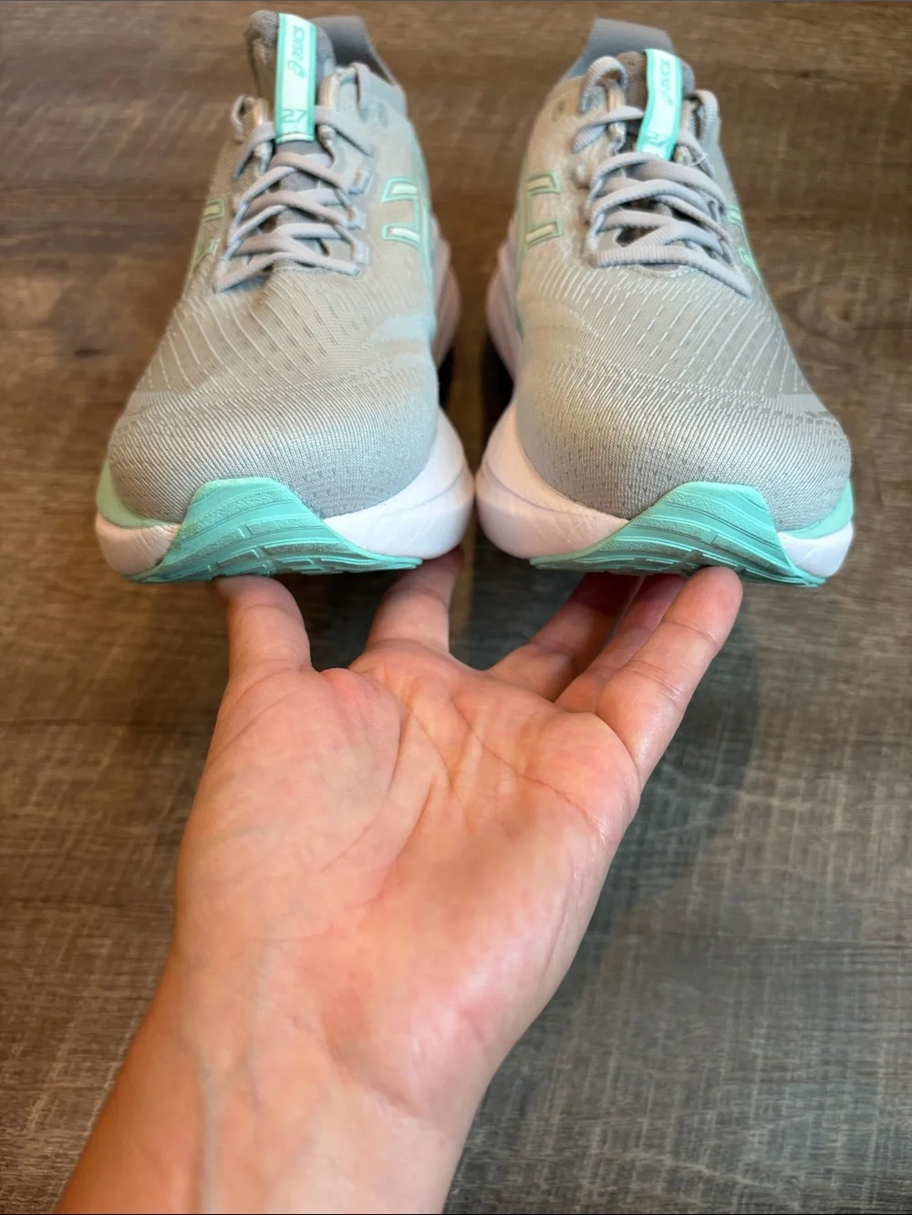 ASICS Gel-Nimbus 27 Running Shoes Women’s 8.5W WIDE Piedmont Grey/Mint